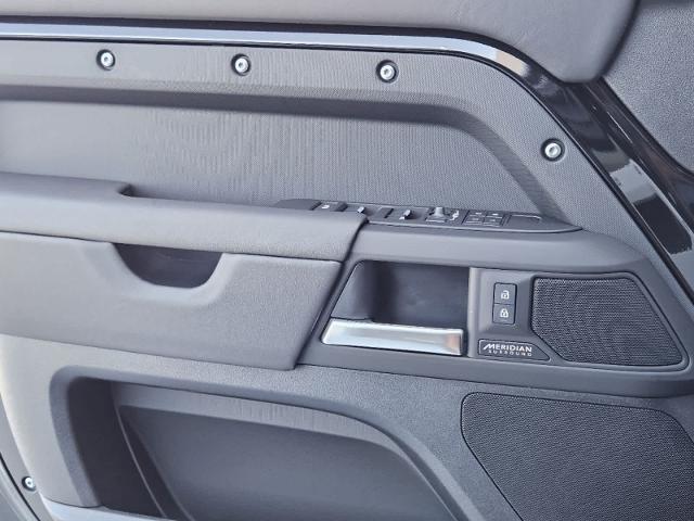 2025 Defender Vehicle Photo in AUSTIN, TX 78717