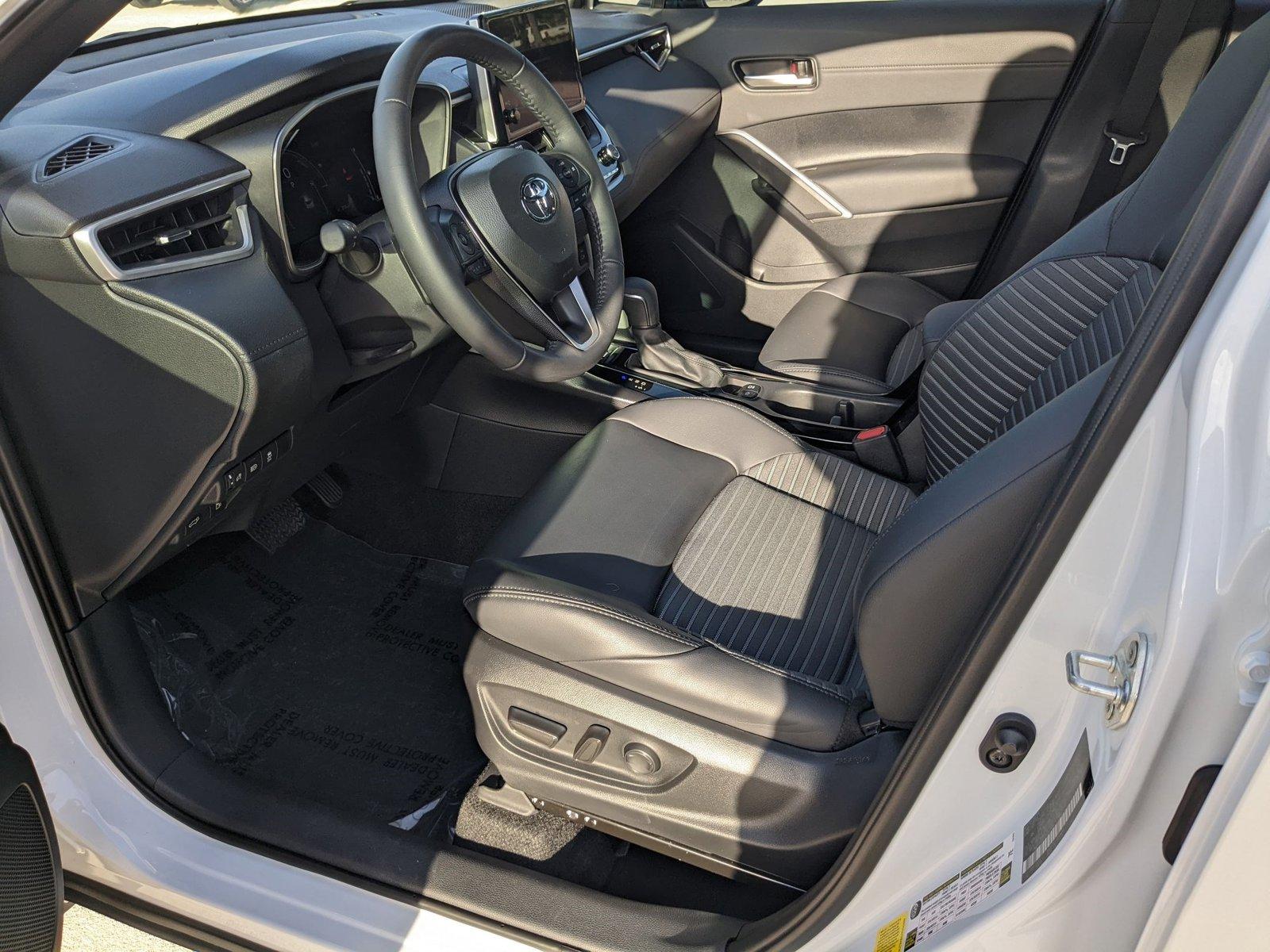 2024 Toyota Corolla Cross Vehicle Photo in Davie, FL 33331