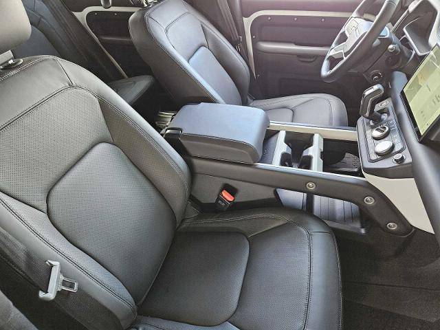 2025 Defender Vehicle Photo in AUSTIN, TX 78717