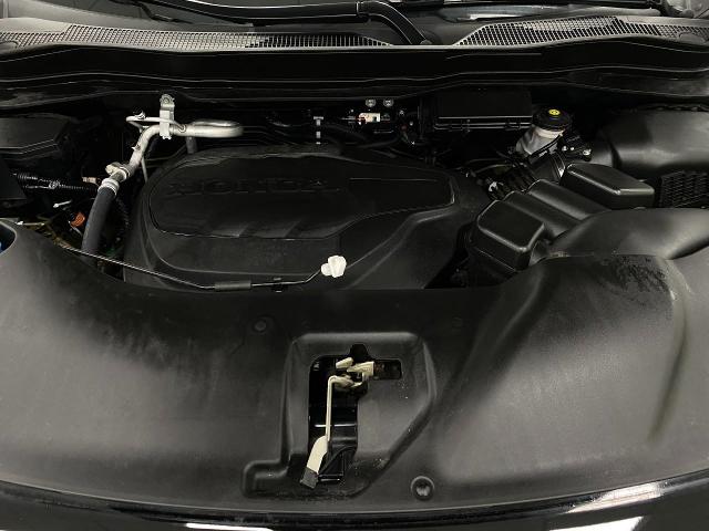 2022 Honda Pilot Vehicle Photo in Appleton, WI 54913