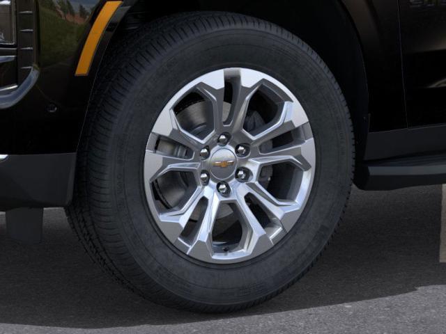 2025 Chevrolet Suburban Vehicle Photo in Roslyn, NY 11576