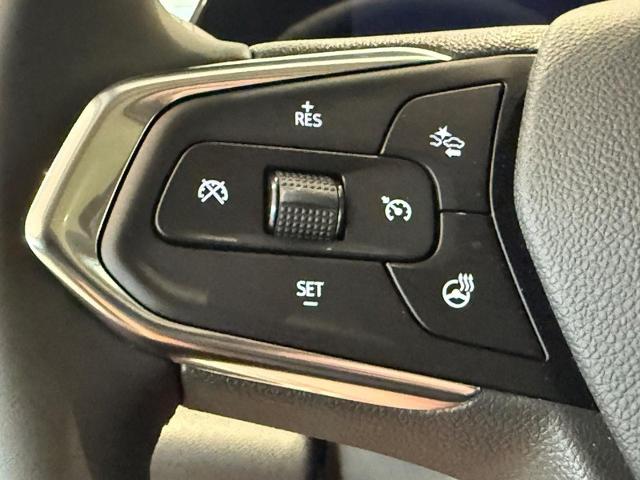 2025 Chevrolet Trax Vehicle Photo in COLUMBIA, MO 65203-3903