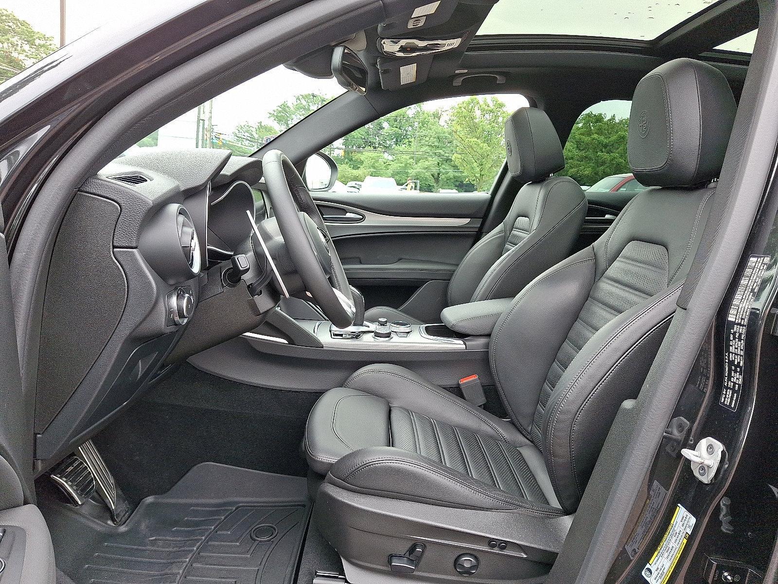 2022 Alfa Romeo Stelvio Vehicle Photo in Willow Grove, PA 19090