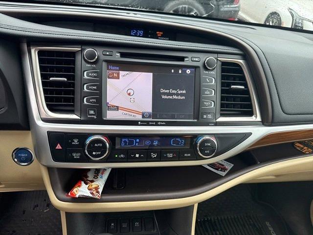 2019 Toyota Highlander Vehicle Photo in TREVOSE, PA 19053-4984