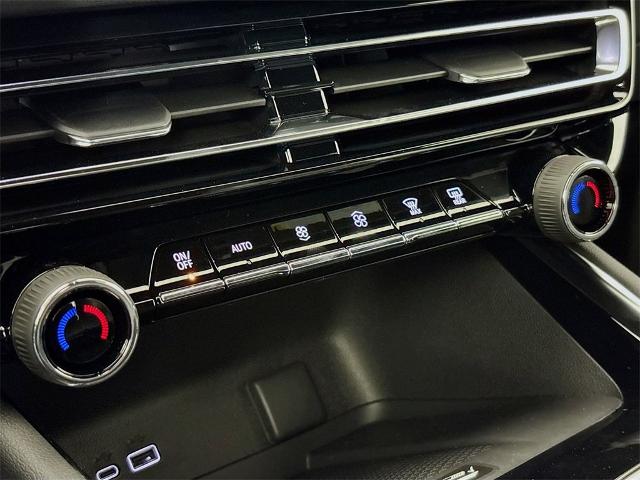2025 Chevrolet Traverse Vehicle Photo in PUYALLUP, WA 98371-4149