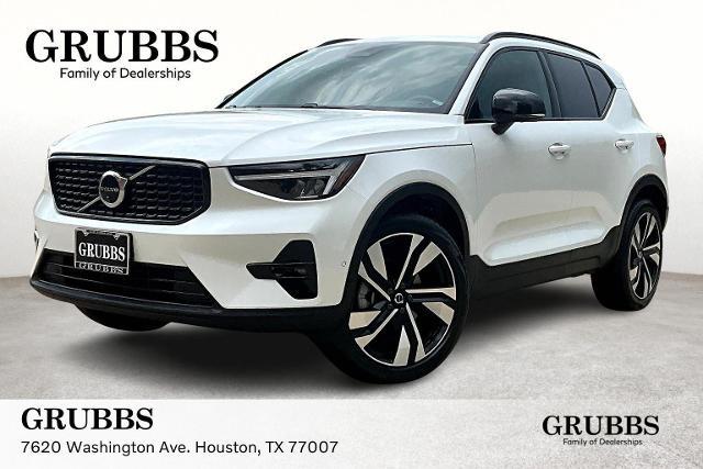 2025 Volvo XC40 Vehicle Photo in Houston, TX 77007
