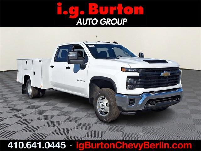 2024 Chevrolet Silverado 3500 HD Chassis Cab Vehicle Photo in BERLIN, MD 21811-1121