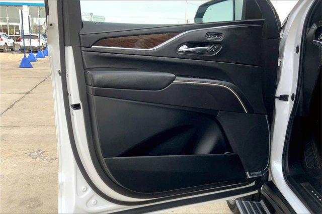 2021 Cadillac Escalade Vehicle Photo in TOPEKA, KS 66609-0000