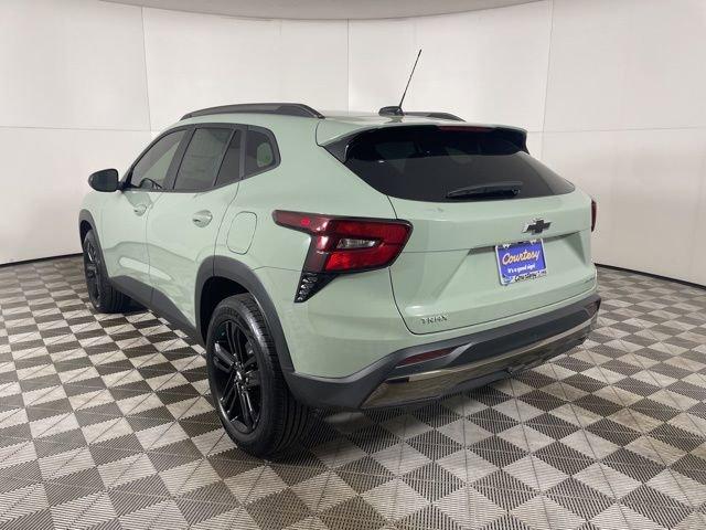 2025 Chevrolet Trax Vehicle Photo in PHOENIX, AZ 85014-3381