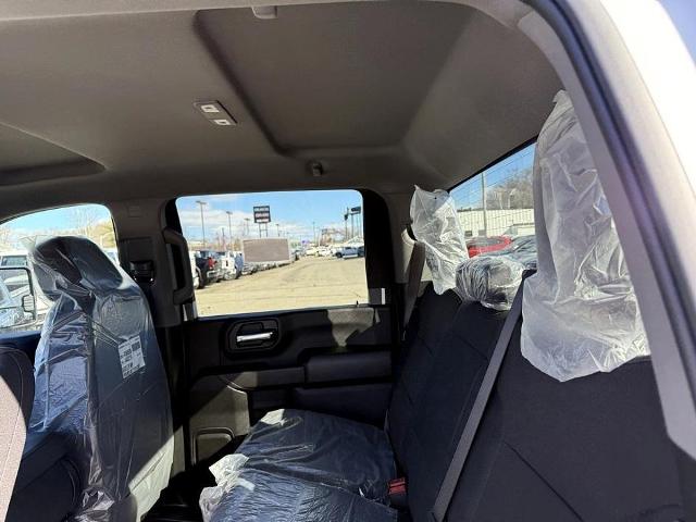 2025 GMC Sierra 3500HD Vehicle Photo in CHICOPEE, MA 01020-5001