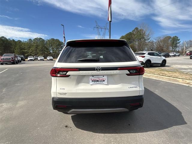 2024 Toyota Grand Highlander Vehicle Photo in ALBERTVILLE, AL 35950-0246