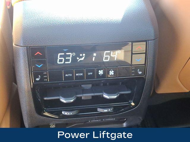 2023 Jeep Grand Cherokee L Vehicle Photo in WATERTOWN, CT 06795-3318