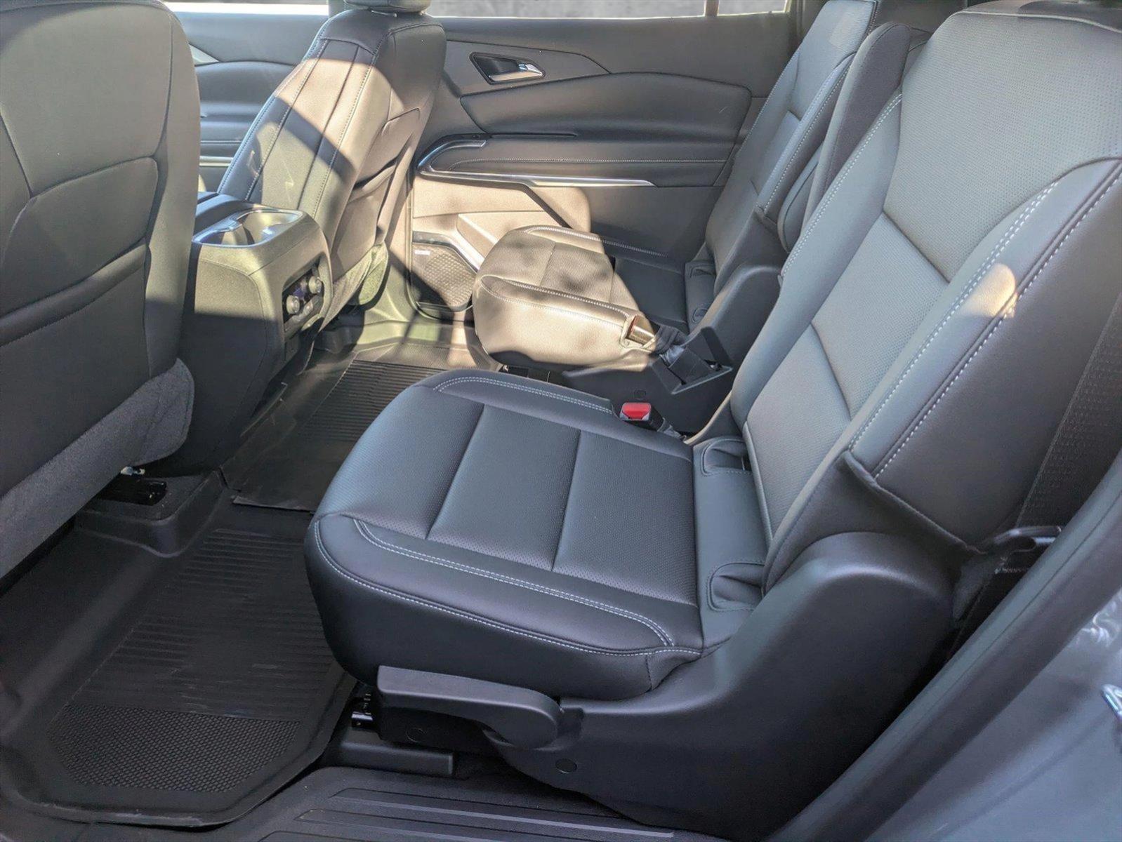 2025 Chevrolet Traverse Vehicle Photo in LAUREL, MD 20707-4697
