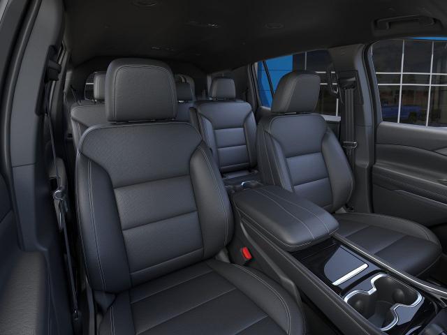 2025 Chevrolet Traverse Vehicle Photo in Roslyn, NY 11576