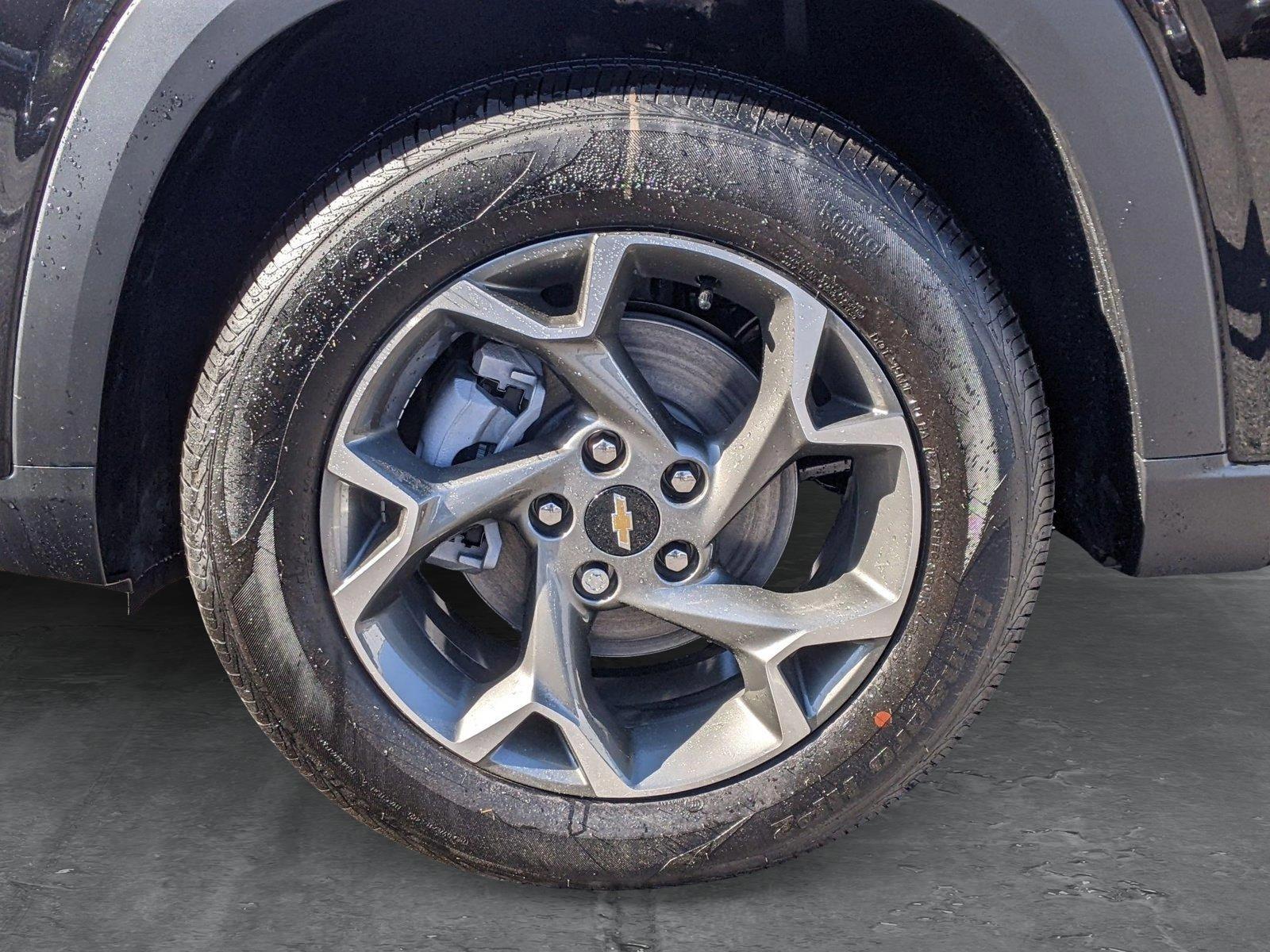 2025 Chevrolet Trax Vehicle Photo in TIMONIUM, MD 21093-2300