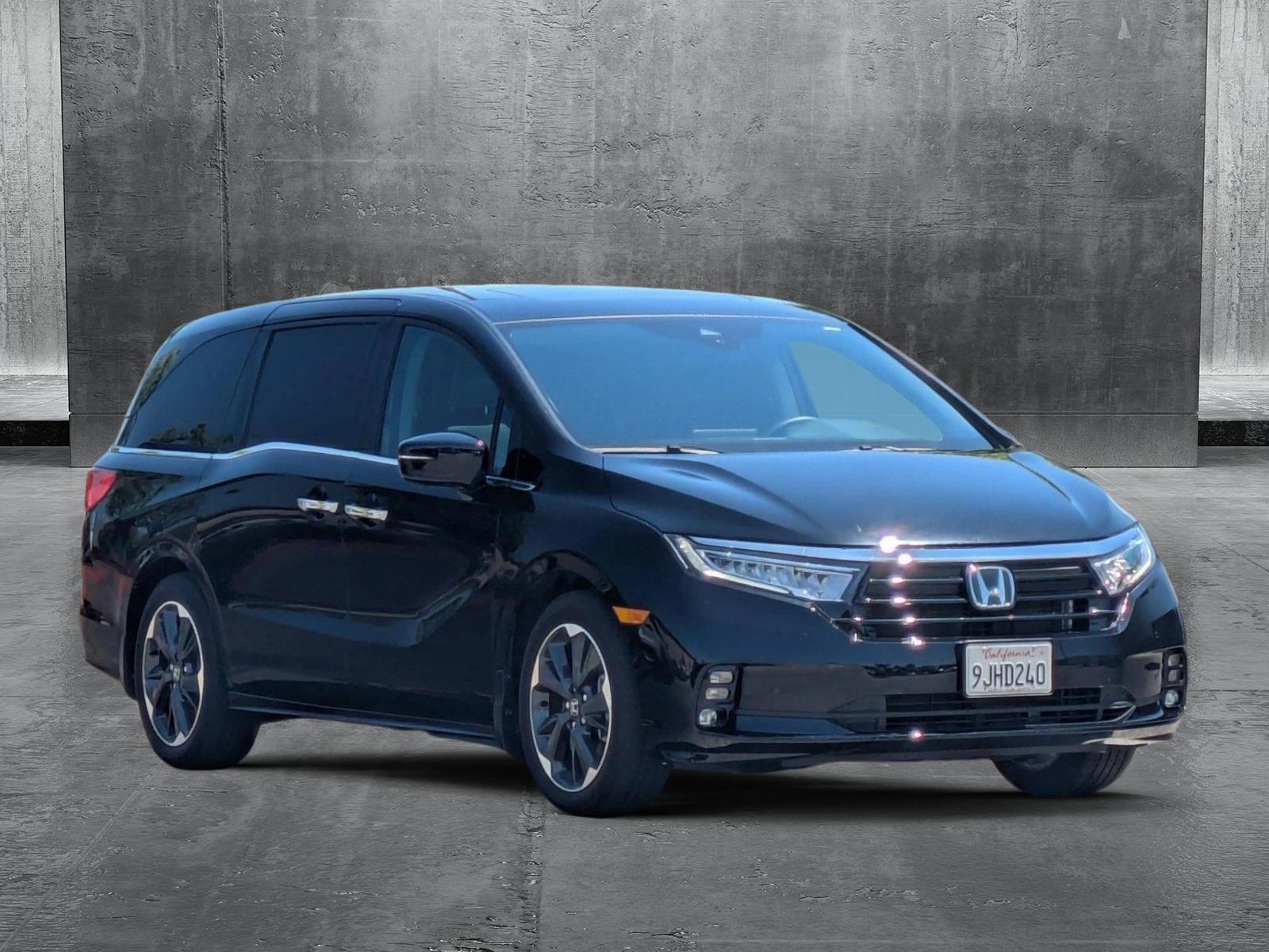 2024 Honda Odyssey Vehicle Photo in Valencia, CA 91355-1794