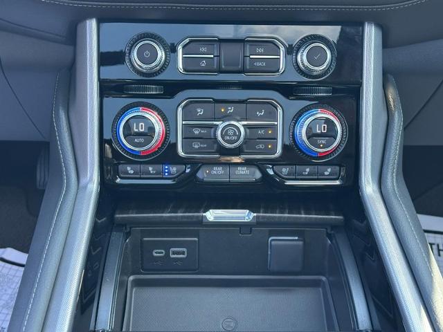 2023 GMC Yukon Vehicle Photo in COLUMBIA, MO 65203-3903