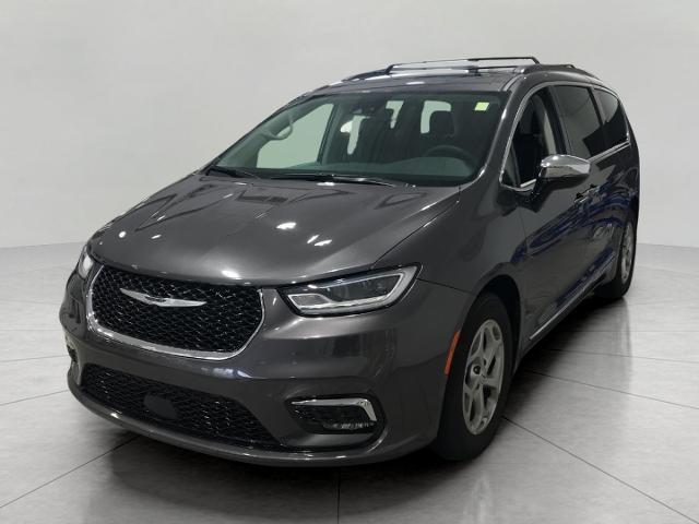 2023 Chrysler Pacifica Vehicle Photo in GREEN BAY, WI 54303-3330