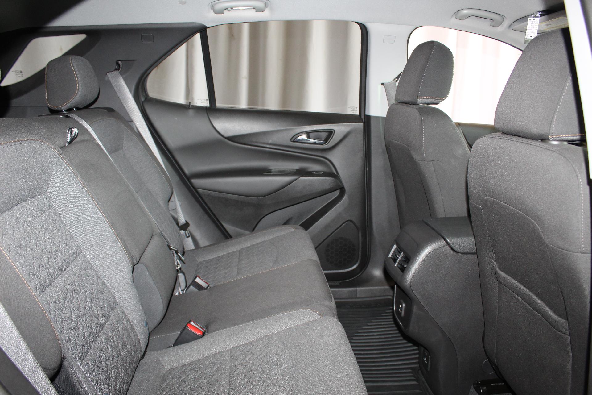 2022 Chevrolet Equinox Vehicle Photo in NORTHAMPTON, MA 01060-1120