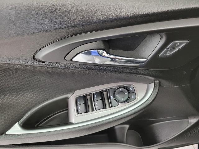 2024 Chevrolet Malibu Vehicle Photo in NEENAH, WI 54956-2243