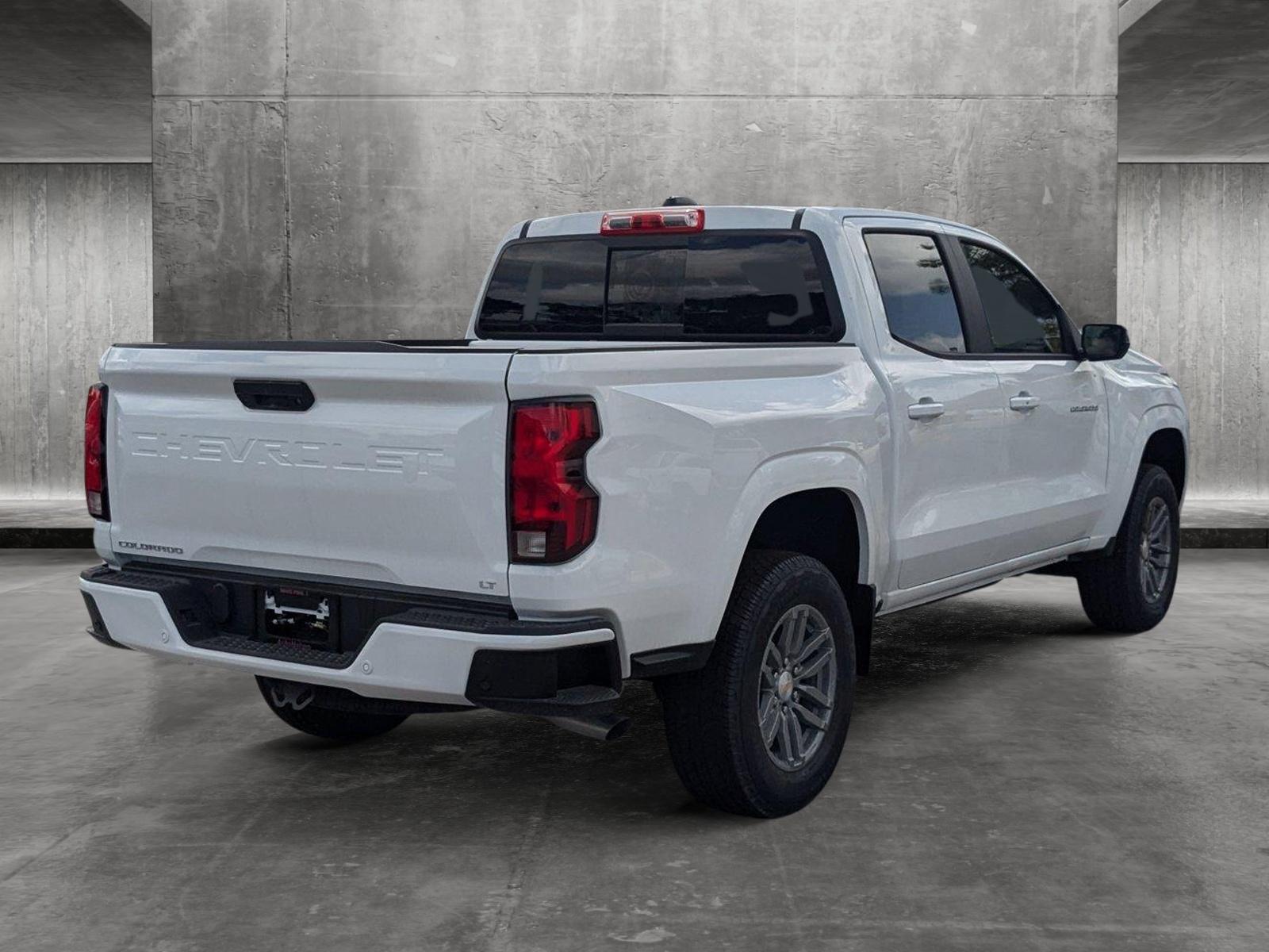 2024 Chevrolet Colorado Vehicle Photo in PEMBROKE PINES, FL 33024-6534