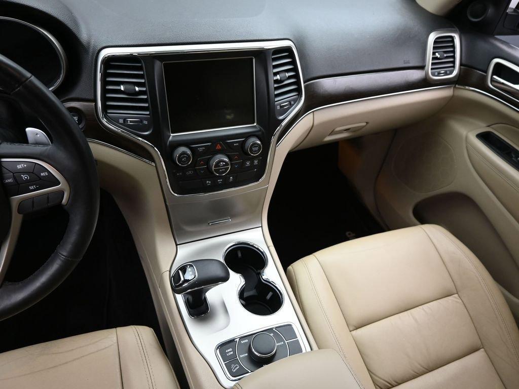 2014 Jeep Grand Cherokee Vehicle Photo in Marion, IA 52302