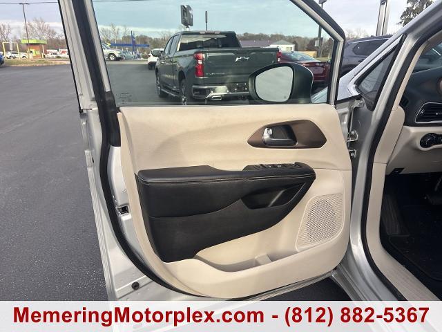 2022 Chrysler Voyager Vehicle Photo in VINCENNES, IN 47591-5519