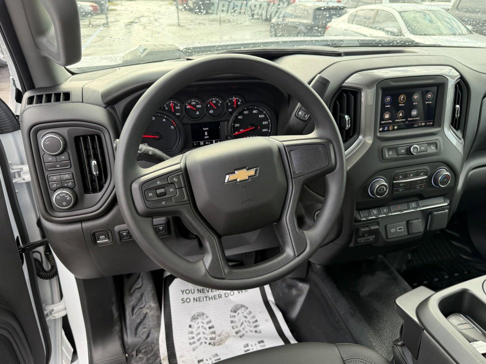 2025 Chevrolet Silverado 3500 HD Chassis Cab Vehicle Photo in GEORGETOWN, TX 78626-7508