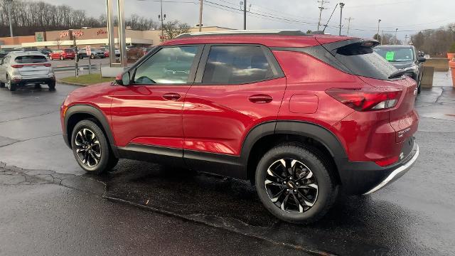 2021 Chevrolet Trailblazer Vehicle Photo in MOON TOWNSHIP, PA 15108-2571