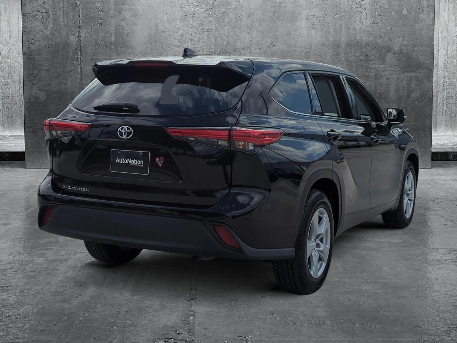 2020 Toyota Highlander Vehicle Photo in Pembroke Pines, FL 33027