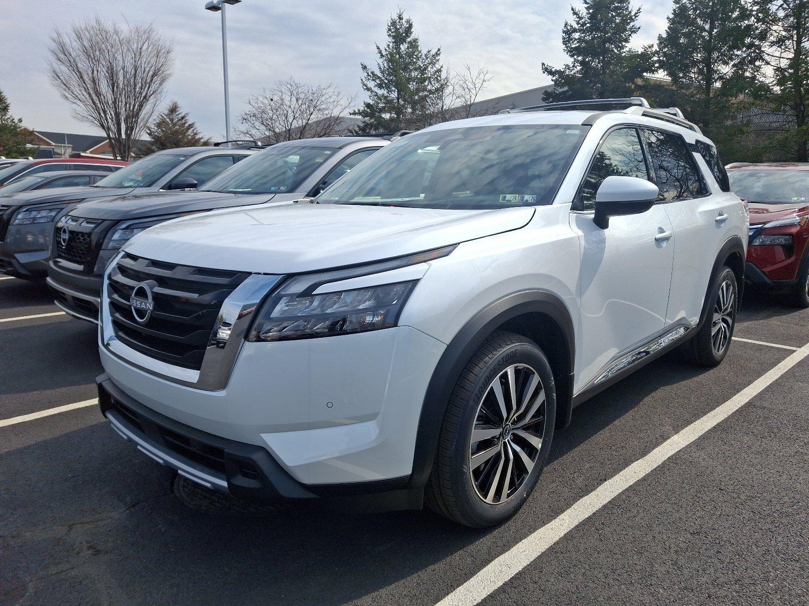 2025 Nissan Pathfinder Vehicle Photo in Harrisburg, PA 17111-1033
