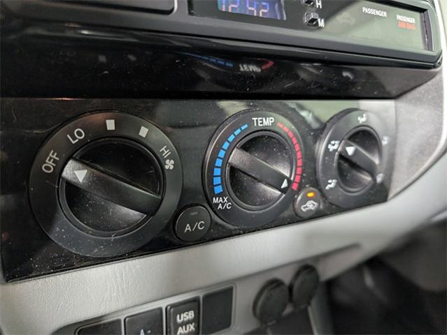 2014 Toyota Tacoma Vehicle Photo in ENGLEWOOD, CO 80113-6708
