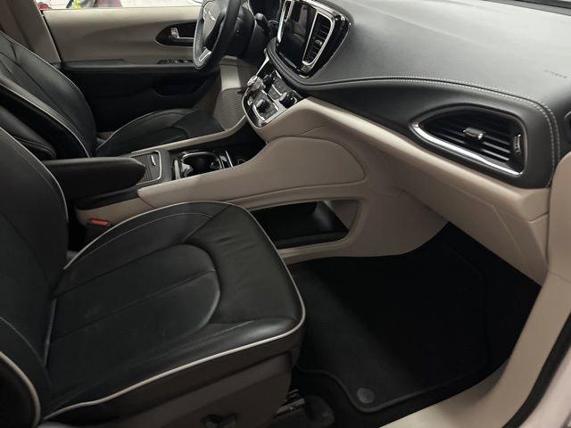 2022 Chrysler Pacifica Vehicle Photo in MEDINA, OH 44256-9631