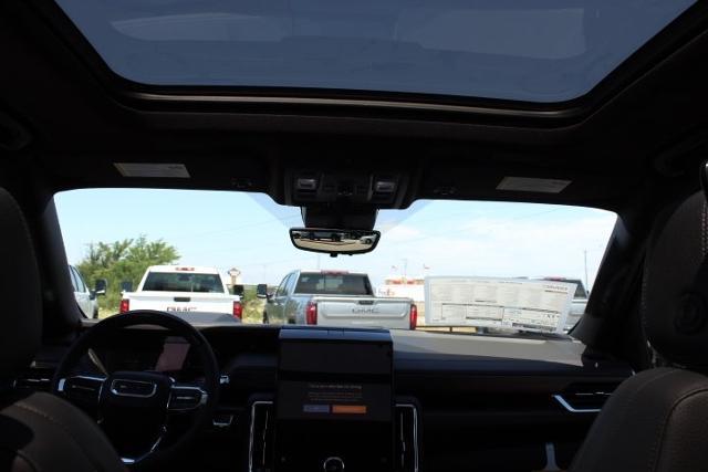2025 GMC Yukon Vehicle Photo in Greenville, TX 75402