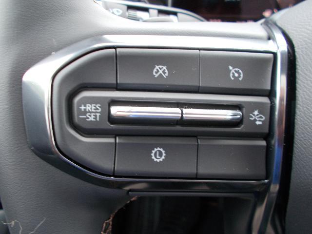 2025 GMC Acadia Vehicle Photo in LOWELL, MA 01852-4336