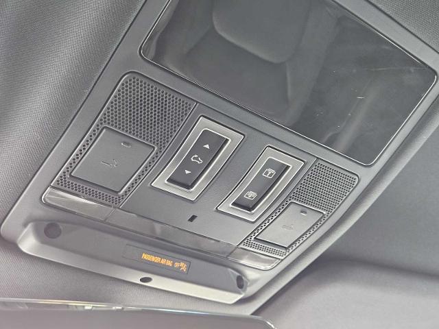 2024 Defender Vehicle Photo in AUSTIN, TX 78717
