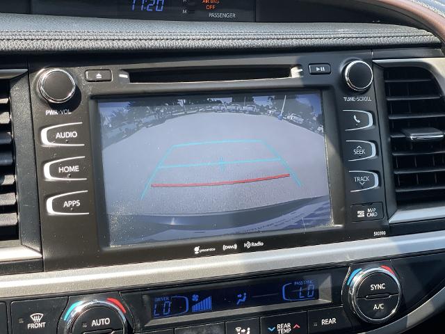 2019 Toyota Highlander Vehicle Photo in BENTONVILLE, AR 72712-4322