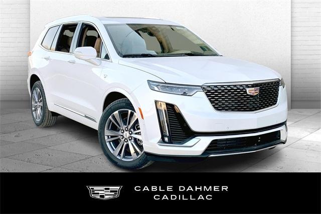 2025 Cadillac XT6 Vehicle Photo in KANSAS CITY, MO 64114-4545