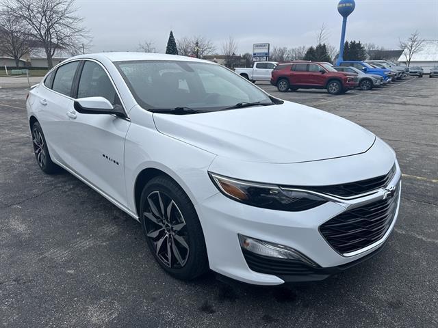 Used 2022 Chevrolet Malibu RS with VIN 1G1ZG5ST0NF109028 for sale in Birch Run, MI