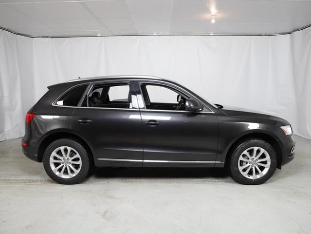 Used 2014 Audi Q5 Premium with VIN WA1CFAFP7EA026158 for sale in Minneapolis, Minnesota