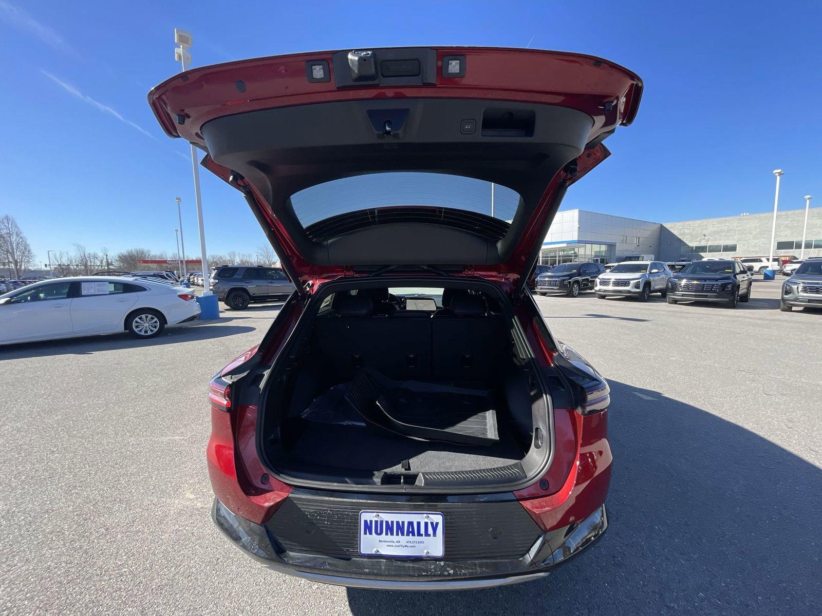 2025 Chevrolet Equinox EV Vehicle Photo in BENTONVILLE, AR 72712-4322