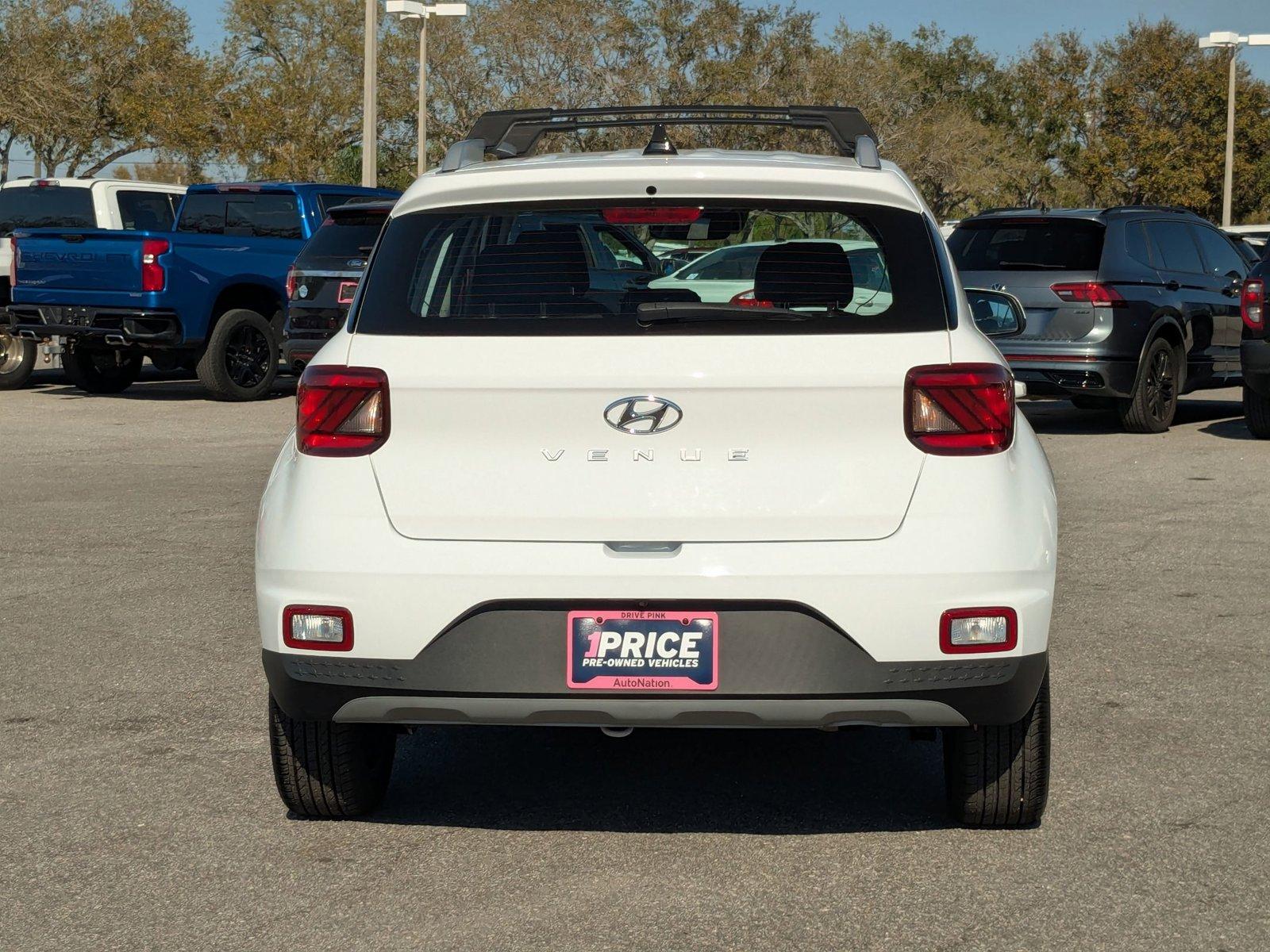 2021 Hyundai VENUE Vehicle Photo in St. Petersburg, FL 33713