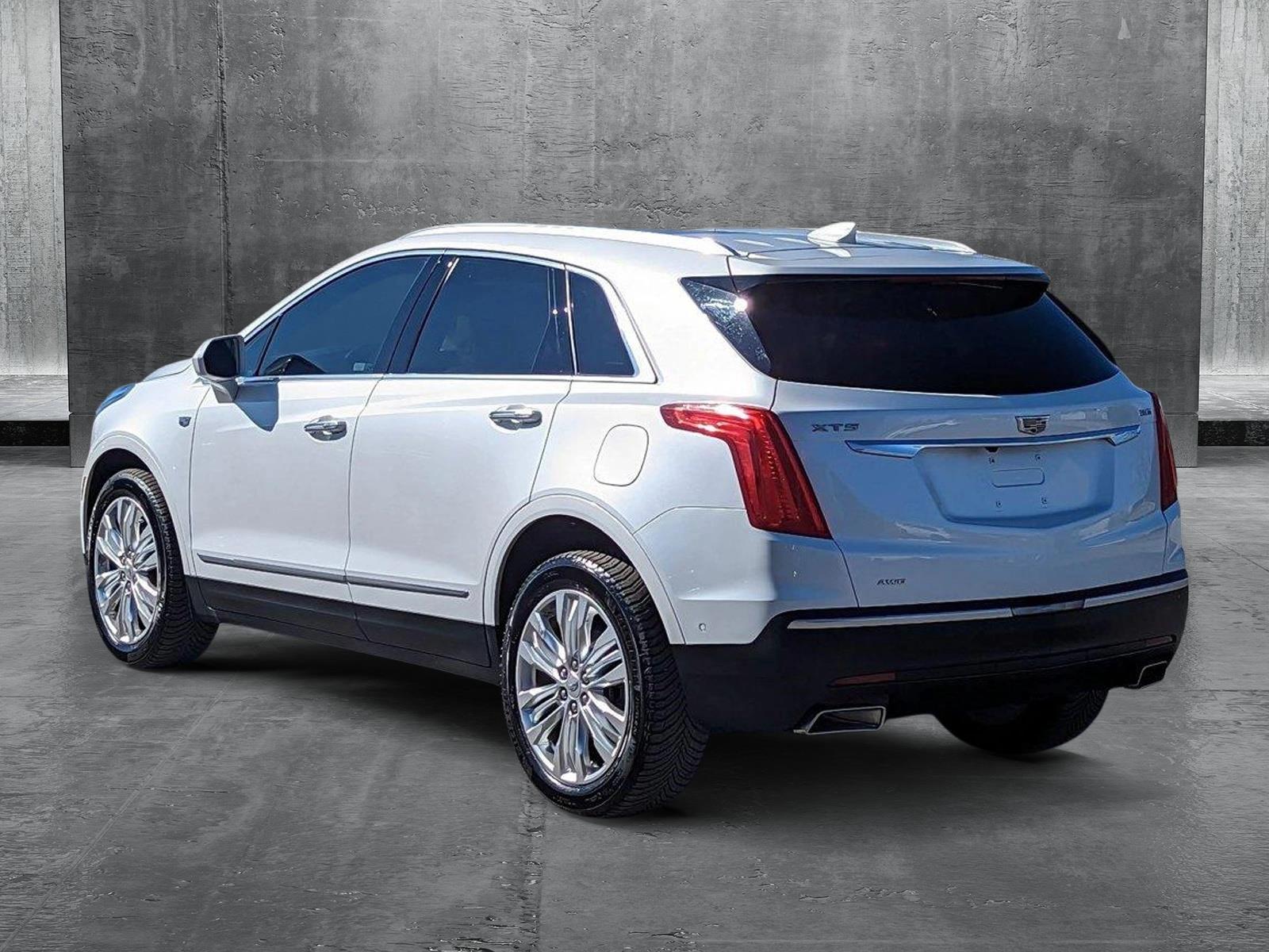 2017 Cadillac XT5 Vehicle Photo in Spokane Valley, WA 99212