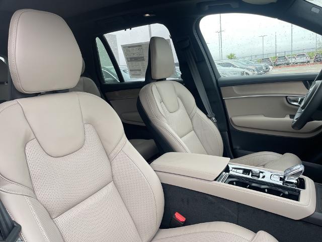 2025 Volvo XC90 Vehicle Photo in Grapevine, TX 76051