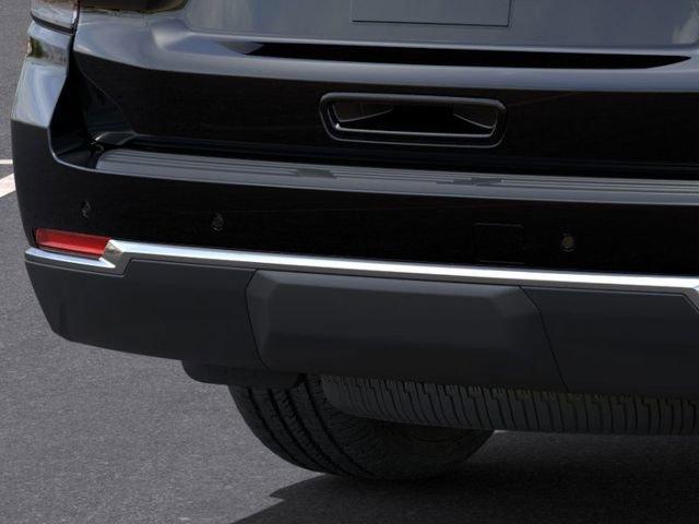 2025 Chevrolet Suburban Vehicle Photo in BROCKTON, MA 02301-7113