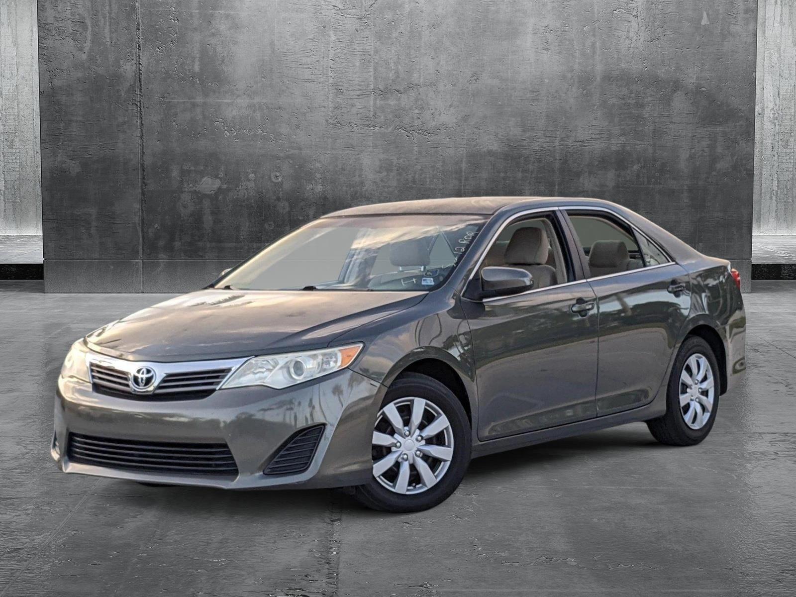 2013 Toyota Camry Vehicle Photo in Davie, FL 33331