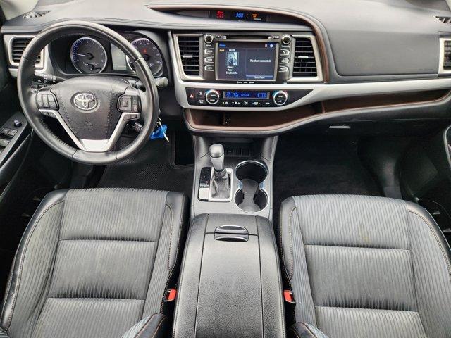 2019 Toyota Highlander Vehicle Photo in Decatur, TX 76234