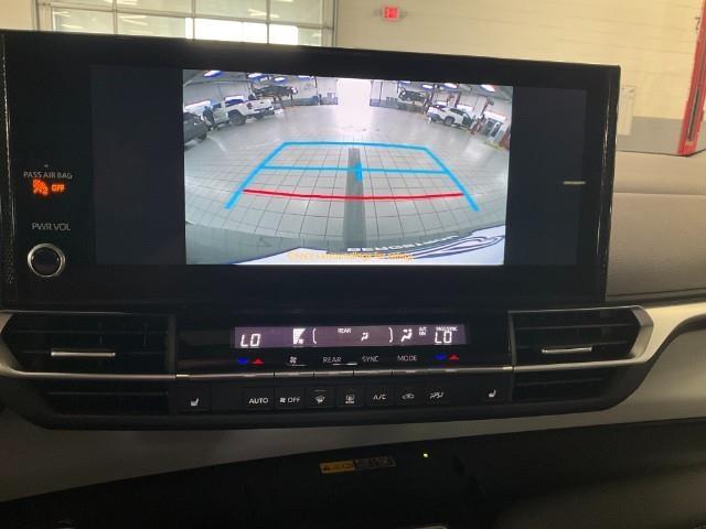 2025 Toyota Sienna Vehicle Photo in Oshkosh, WI 54904