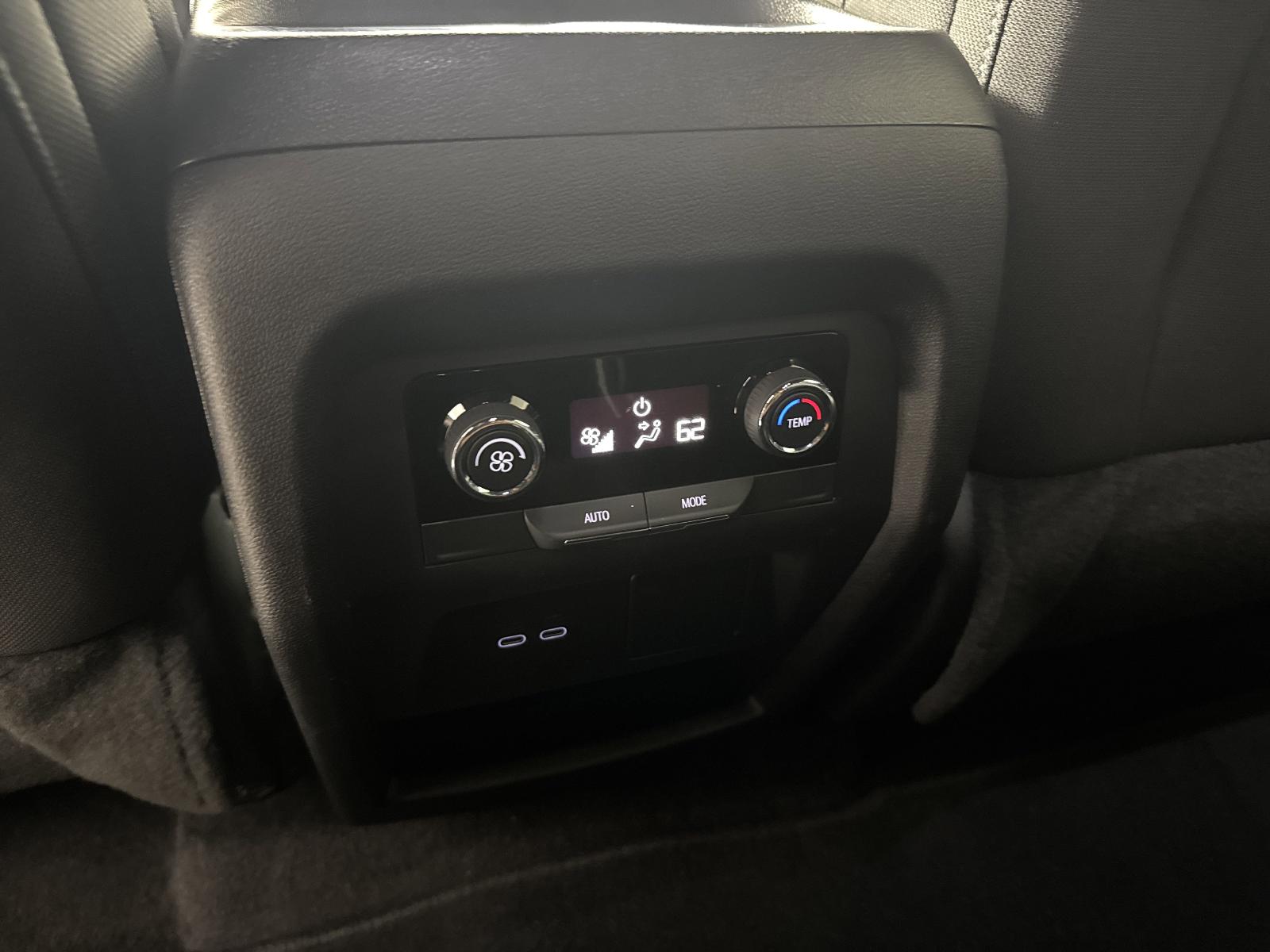 2025 Chevrolet Traverse Vehicle Photo in GEORGETOWN, TX 78626-7508