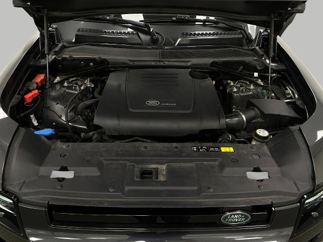 2024 Defender Vehicle Photo in Appleton, WI 54913